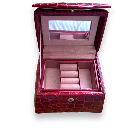 Croc Textured Handbag Jewelry Box - Picture 6 of 6